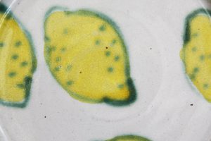 Zitrone auf weißem Grund